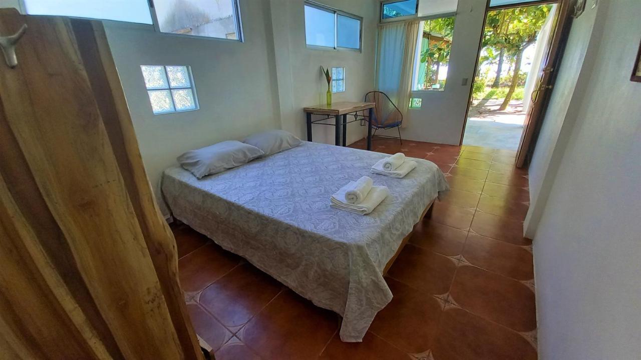 Hotel Pura Natura Beachfront Tortuguero Room photo