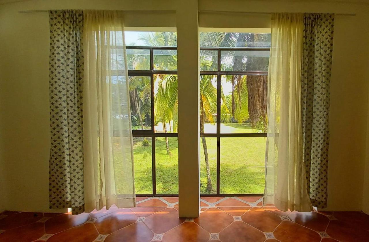 Hotel Pura Natura Beachfront Tortuguero Exterior photo